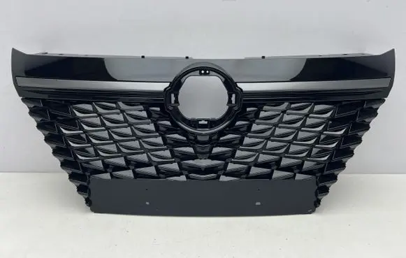 Nissan Qashqai Front bumper upper radiator grill 62310 HN10A