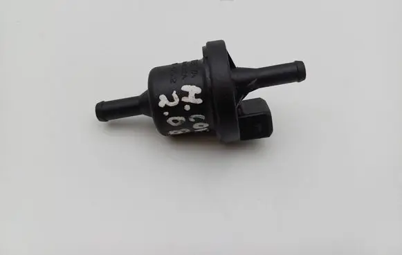 Hyundai Coupe Valve vacuum PCV002
