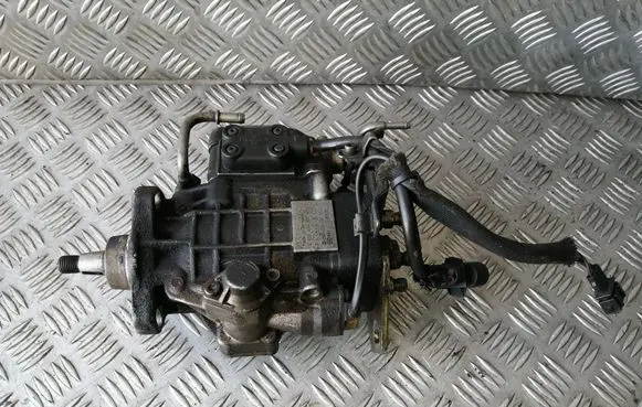 Audi A4 S4 B5 8D Fuel injection high pressure pump 028130115A 0460404969 2464463268