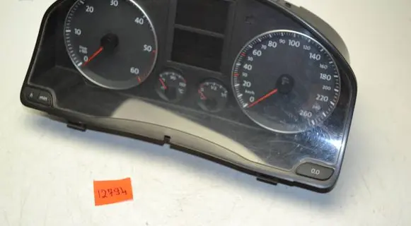 Volkswagen Golf V Speedometer (instrument cluster) 1K0920851H V0021000