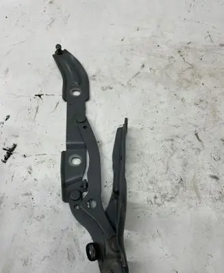 BMW 3 E92 E93 Tailgate/trunk/boot hinge 7060627