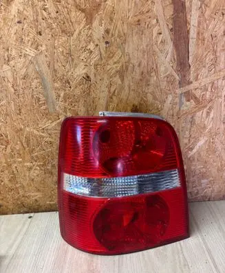 Volkswagen Touran I Rear/tail lights 1T0945095J