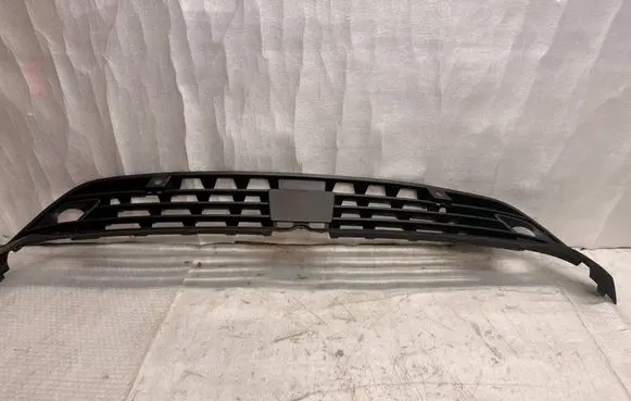 Opel Astra L Front bumper lower grill 9839967580 9101000000400