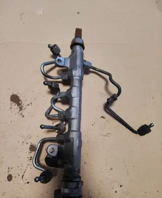 Volkswagen PASSAT B7 Fuel main line pipe R03L125C