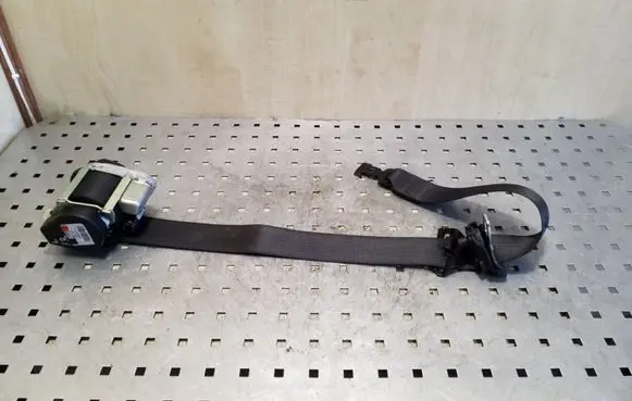 Opel Astra J Front seatbelt 13394806 617877800 617023600