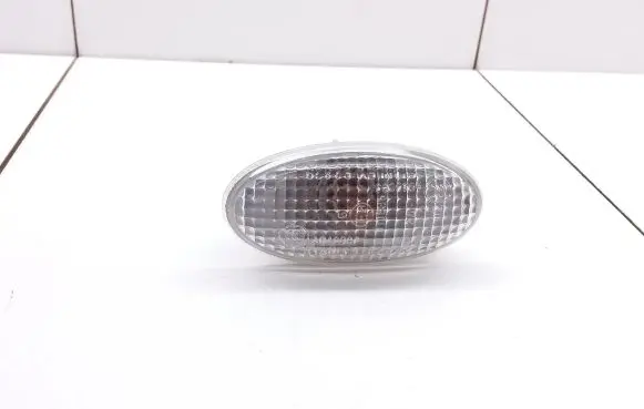Mazda 5 Front fender indicator light P2829