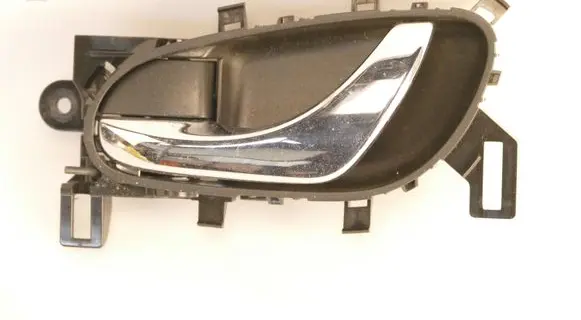 Nissan X-Trail T32 Front door interior handle