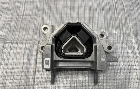 Fiat 600 Engine mount vacuum valve 9854908780