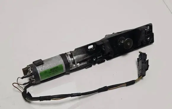 BMW 7 E38 Tailgate/trunk/boot lift motor 8352202