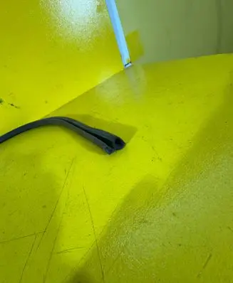 Chrysler 300 - 300C Engine compartment rubber 