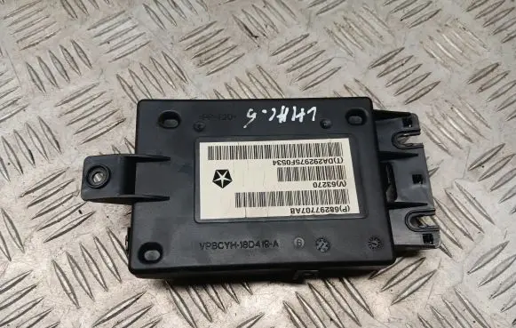 Dodge Challenger Air conditioning/heating control unit 68297707AB