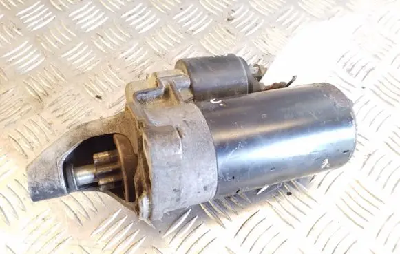 BMW 5 E39 Starter motor 0001108115 078911023 6660616383