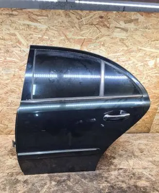 Mercedes-Benz E W211 Rear door