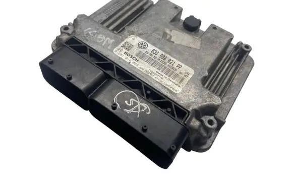 Volkswagen Golf V Engine control unit/module 03G906021PP 03G906021AN 0281014063