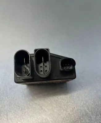 Volkswagen Transporter - Caravelle T5 Fan control module 898999000