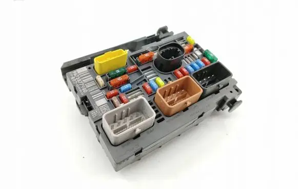 Citroen C5 Fuse box set 9675877980