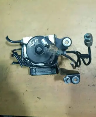 Volvo V70 ABS Pump 31423347 A426G 10021210024