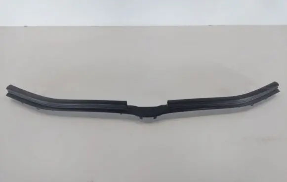 BMW 5 E60 E61 Top upper radiator support slam panel 7063835