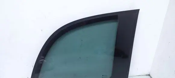 Opel Zafira A Rear side window