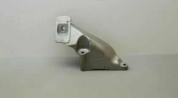BMW X6 E71 Engine mounting bracket 13807410 6780148