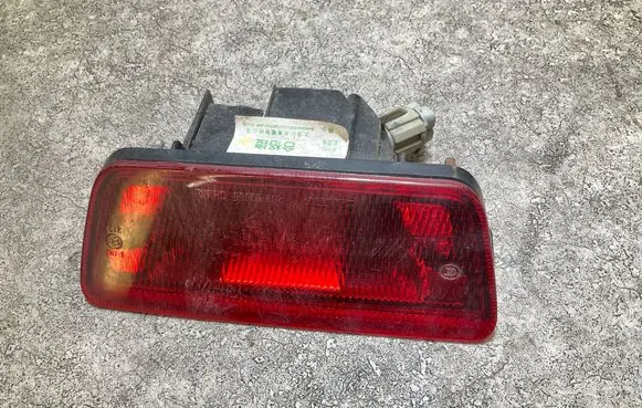 Nissan Leaf II (ZE1) Third/center stoplight 26580ED50A