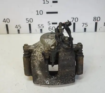 Mercedes-Benz C W204 Front brake caliper