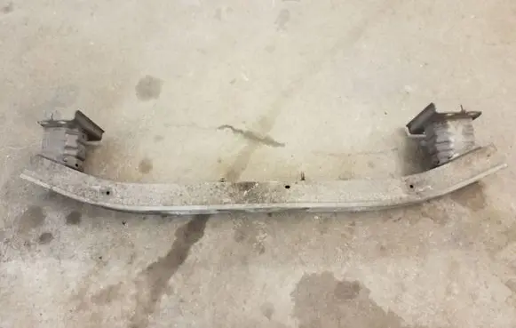 Toyota Corolla Verso E121 Front bumper cross member