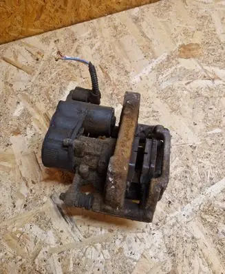 Peugeot 3008 II Rear brake caliper AE777006