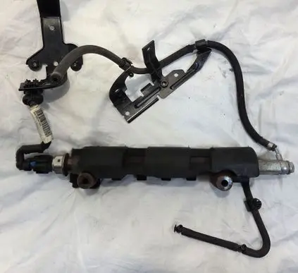 Opel Insignia B Fuel main line pipe 55490702