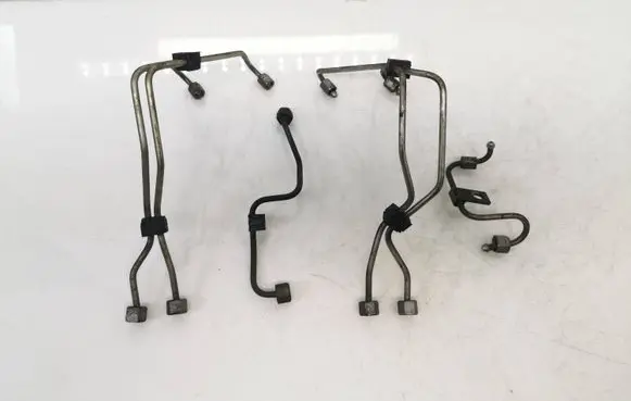 Jaguar X-Type Fuel injector supply line/pipe 