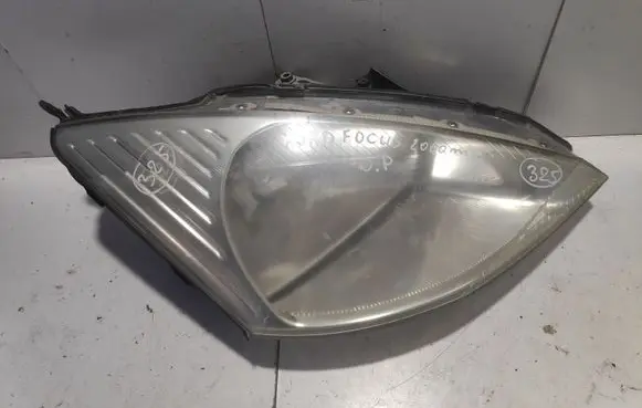 Ford Focus Headlight/headlamp