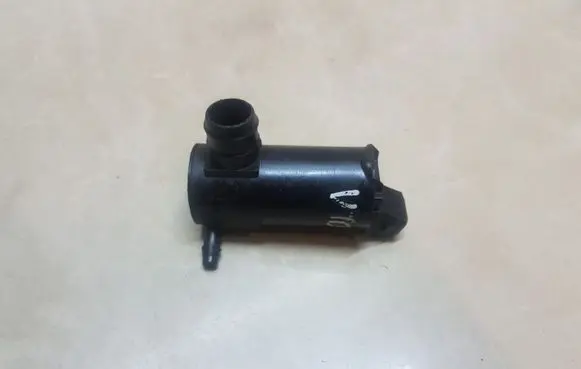 Volvo V70 Windscreen/windshield washer pump 9169611 0602103850