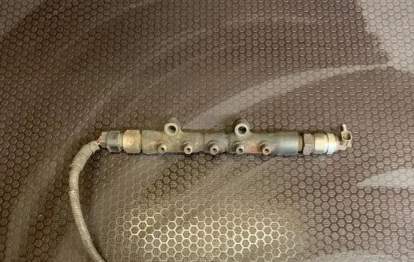 Toyota Avensis T270 Fuel main line pipe 89458