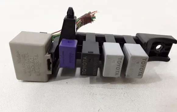 Toyota Avensis T250 Fuse module