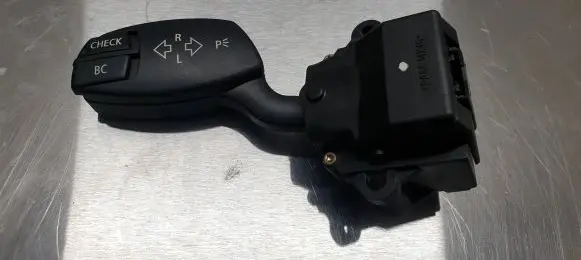 BMW 5 E60 E61 Indicator stalk 6924103 01106720