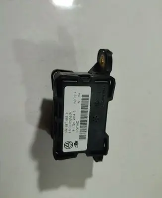 Skoda Octavia Mk2 (1Z) ESP acceleration yaw rate sensor 1K0907655D