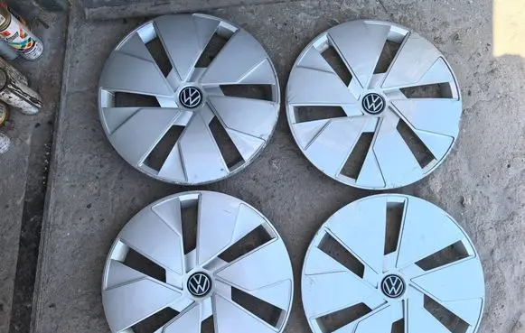 Volkswagen ID.3 R18 wheel hub/cap/trim 10A601147