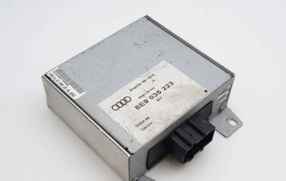 Audi A4 S4 B6 8E 8H Sound amplifier 8E9035223