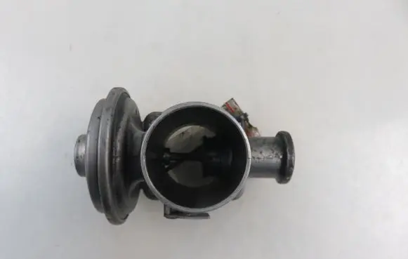 BMW 3 E46 EGR valve 72252300 2354070