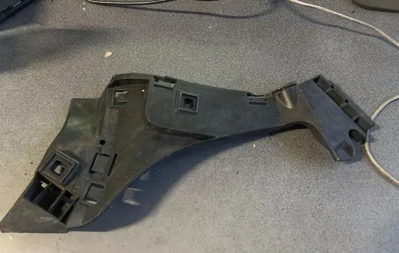 Volvo C30 Rear bumper mounting bracket 30655938