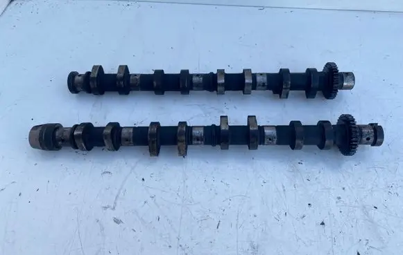 Toyota Avensis T220 Camshaft 