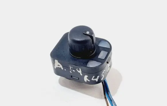 Audi A4 S4 B7 8E 8H Wing mirror switch 8E0959565