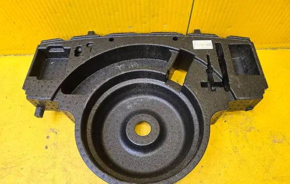 Volkswagen Tiguan Allspace Spare wheel section trim 5NN012115B