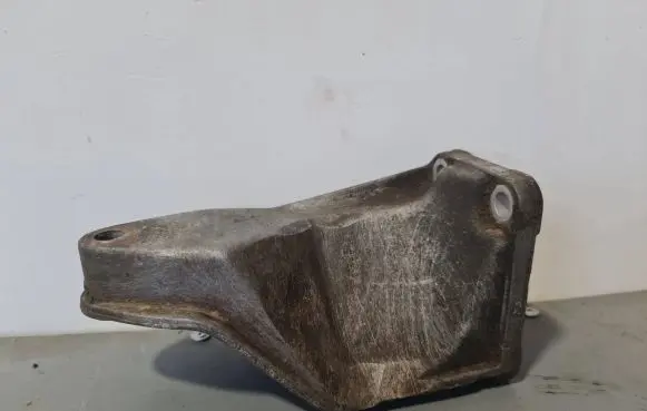 Audi 80 90 B3 Rear differential/diff mount bracket 893599132 AM51R1A
