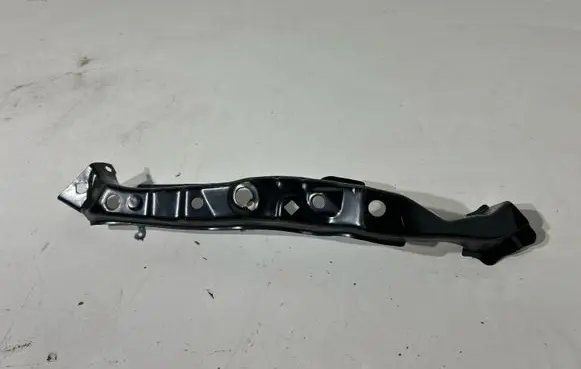 Toyota Prius+ (ZVW40) Headlight/headlamp mounting bracket 