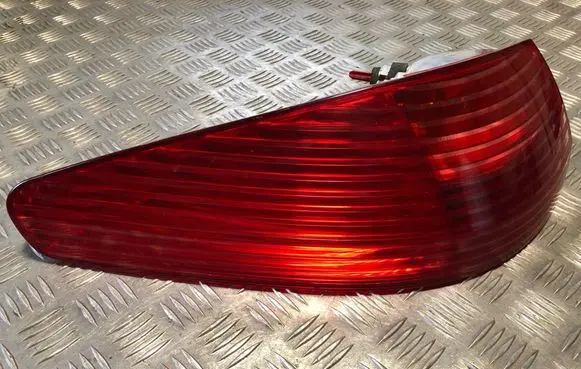 Peugeot 607 Rear/tail lights 2543G