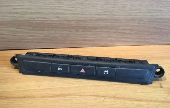 Jaguar S-Type Hazard light switch 2R8311B650AC UK37037B26J5