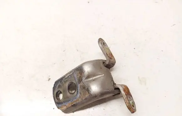 Nissan X-Trail T30 Front door upper hinge 