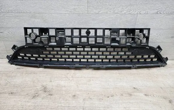 Renault Master III Front bumper lower grill 622546766R 622548761R