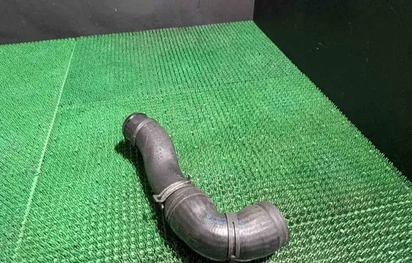 Volkswagen New Beetle Intercooler hose/pipe 1K0145770A